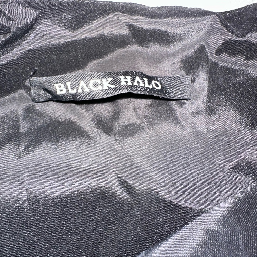 Black Halo • Black Jackie O Asymmetrical Drape Sheath Dress • Size 10 - Picture 7 of 10